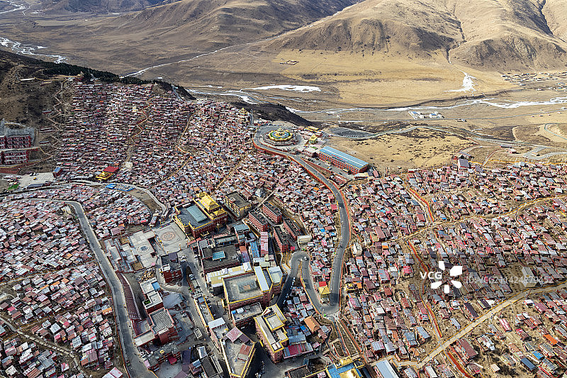 四川省甘孜藏族自治州色达观景台图片素材