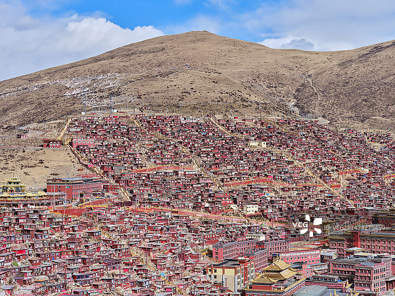四川省甘孜藏族自治州色达观景台图片素材
