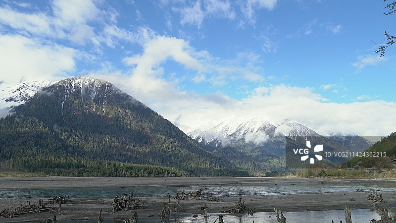 波密庄园的后花园图片素材