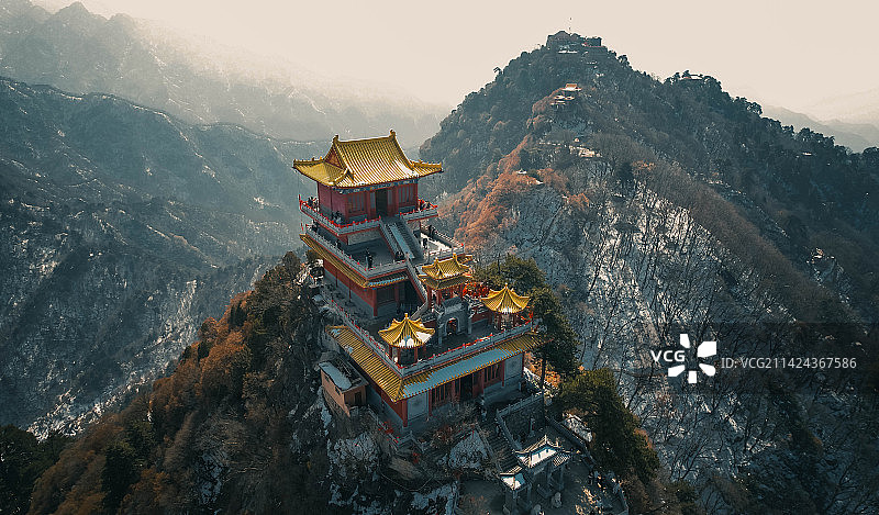 西安南五台雪景航拍图片素材