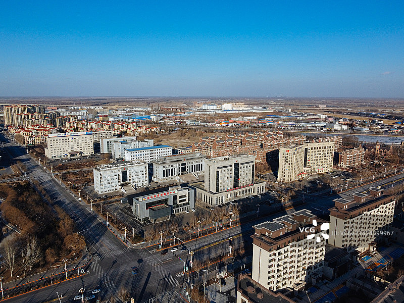 盘山县 地标 航拍 府前大街 创业大厦图片素材