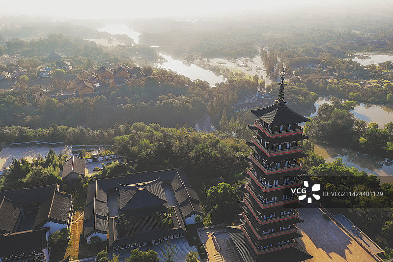 大明寺晨曦+江苏省扬州市刊江区大明寺图片素材