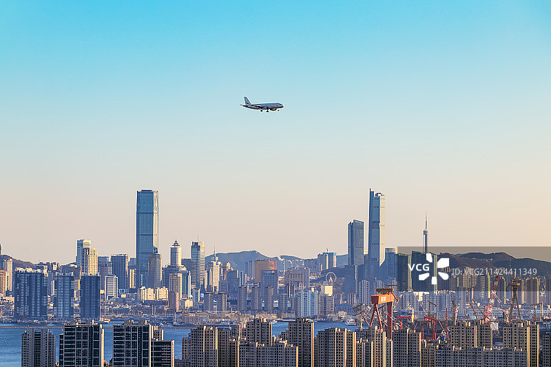 飞跃城市图片素材