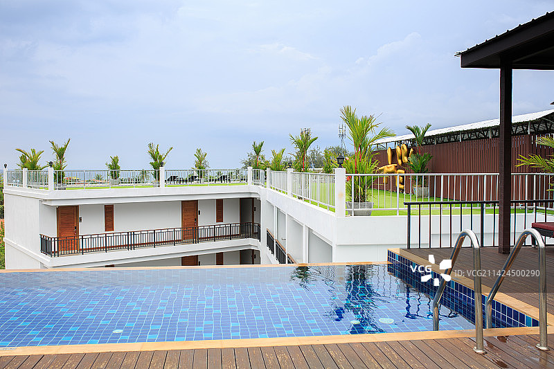 泰国普吉岛豪华酒店别墅泳池图片素材