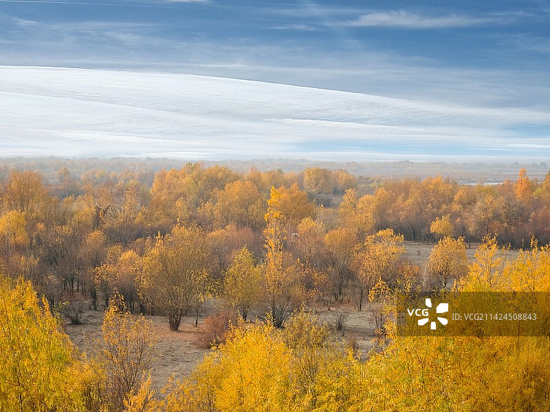 新疆的秋天图片素材
