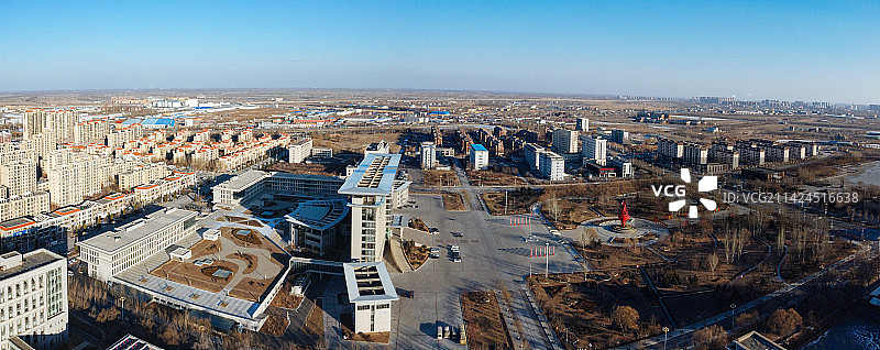 盘山县 地标 航拍 府前大街 创业大厦图片素材