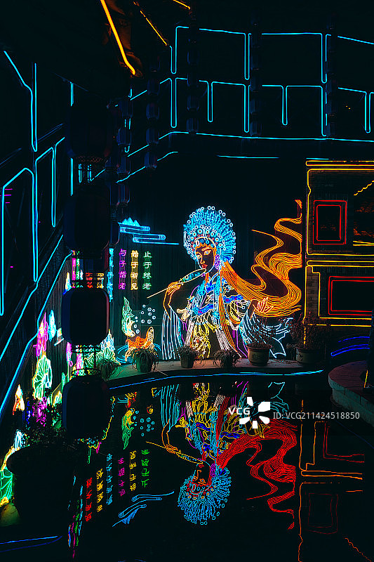 西安周至水街烟火巷子夜景图片素材