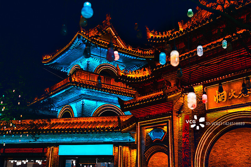 西安周至水街烟火巷子夜景图片素材