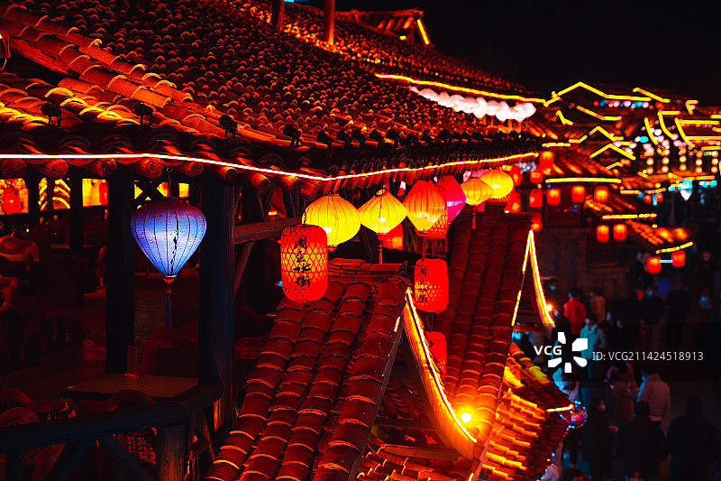 西安周至水街烟火巷子夜景图片素材