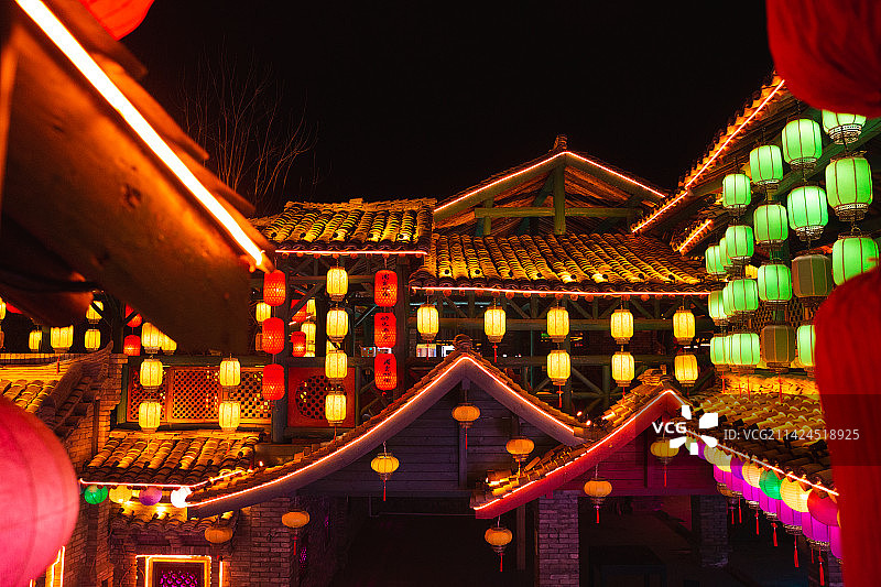 西安周至水街烟火巷子夜景图片素材
