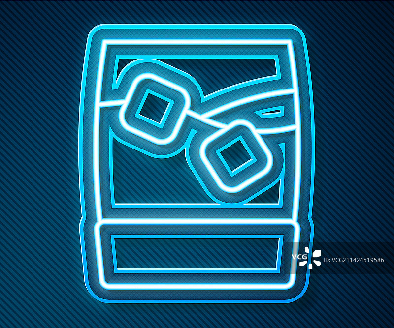 带冰块的发光霓虹灯威士忌酒杯图片素材