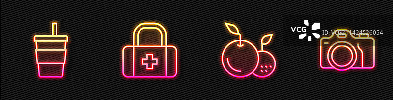 带水的玻璃杯水果纸急救组合图片素材