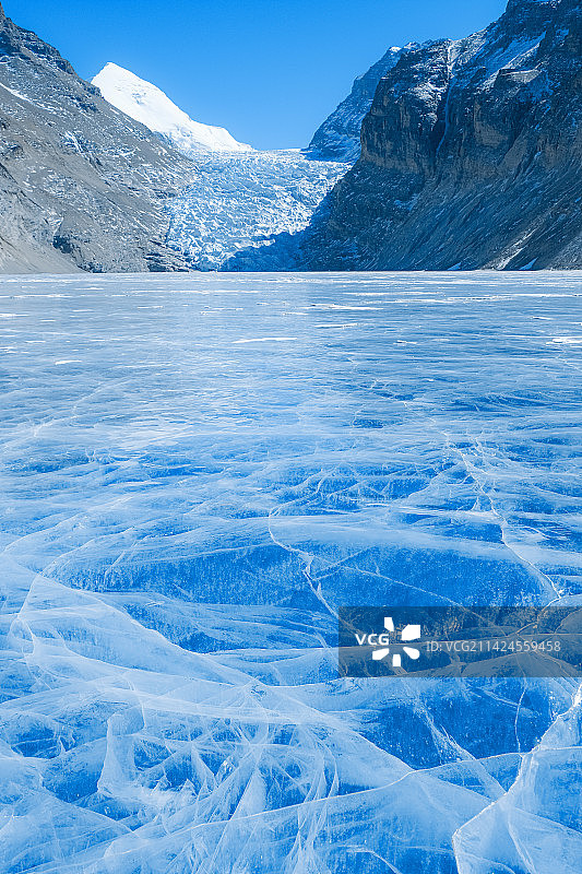 曲登尼玛冰川图片素材