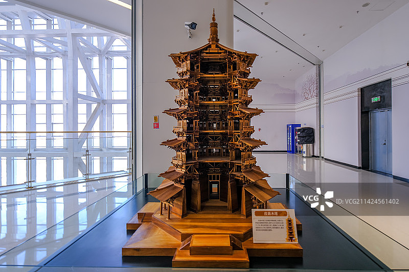 中国山东省科技馆内景，应县木塔模型图片素材