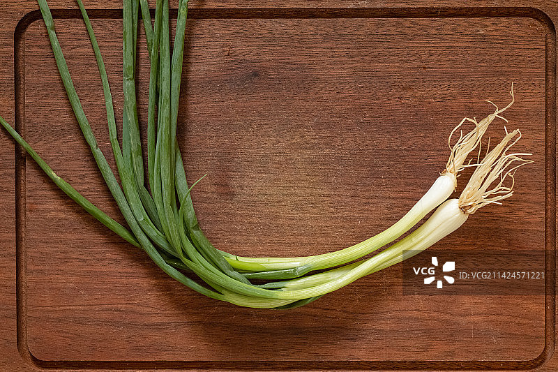 砧板上的小葱图片素材