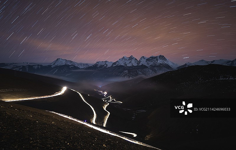 夜·库拉岗日图片素材