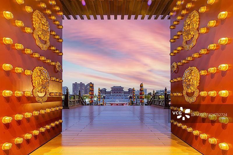 洛阳市隋唐洛阳城国家遗址公园-明堂天堂景区内部空间图片素材