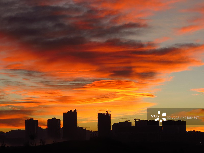 城市上的朝霞图片素材
