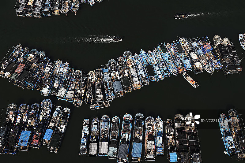 《泊》图片素材