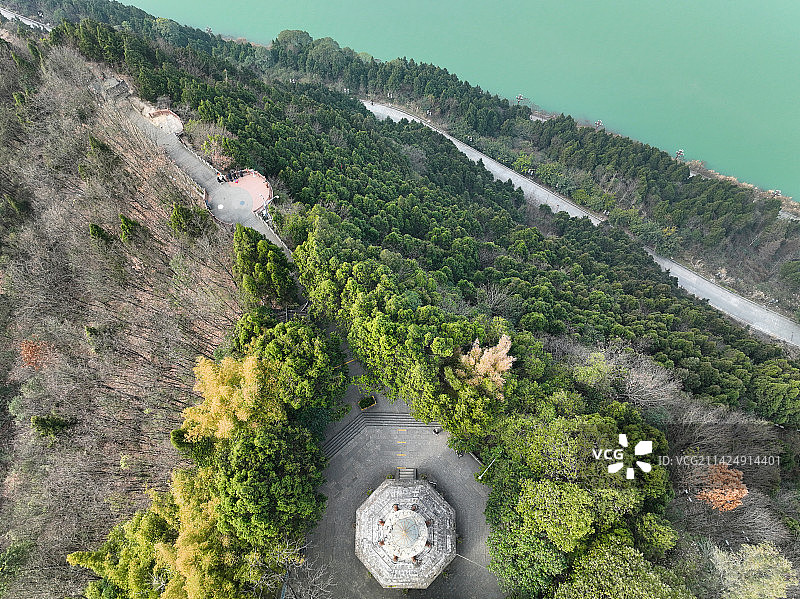 四川省南充市阆中市阆中古城东山园林白塔山公园航拍图片素材