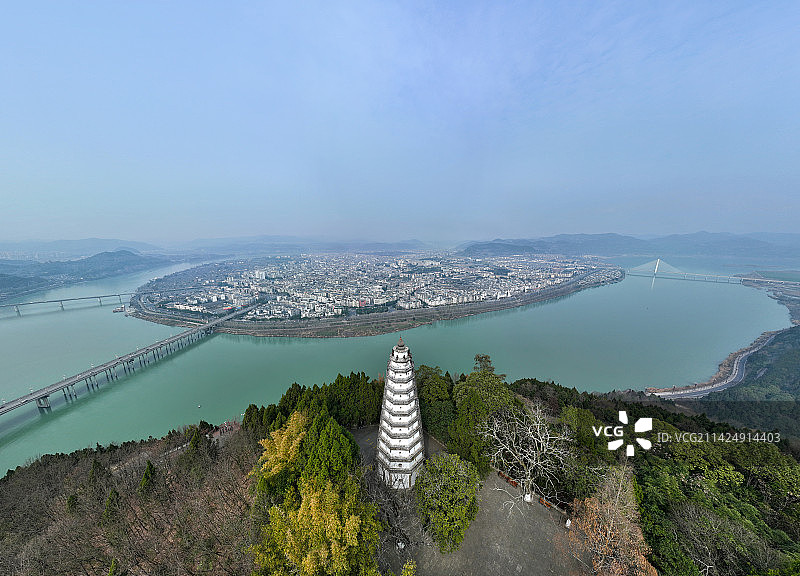 四川省南充市阆中市阆中古城东山园林白塔山公园航拍图片素材
