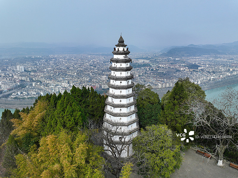 四川省南充市阆中市阆中古城东山园林白塔山公园航拍图片素材