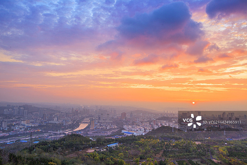阳泉日出图片素材