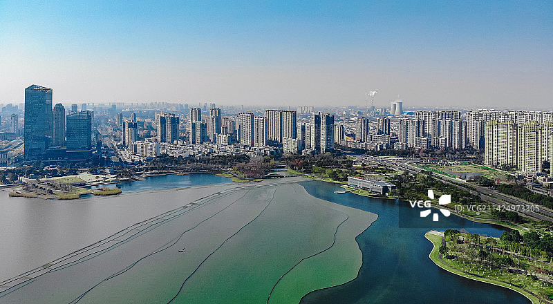 江苏宜兴东氿的城市风貌图片素材