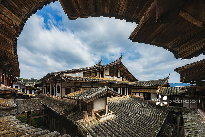福建省三明市永安市槐南镇洋头村安贞堡建筑内部结构图片素材