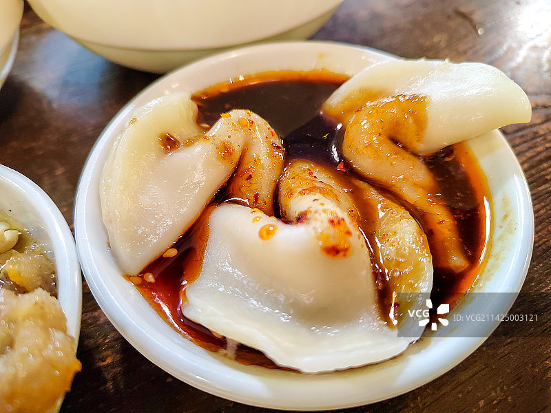 四川小吃美食面食饺子红油水饺图片素材