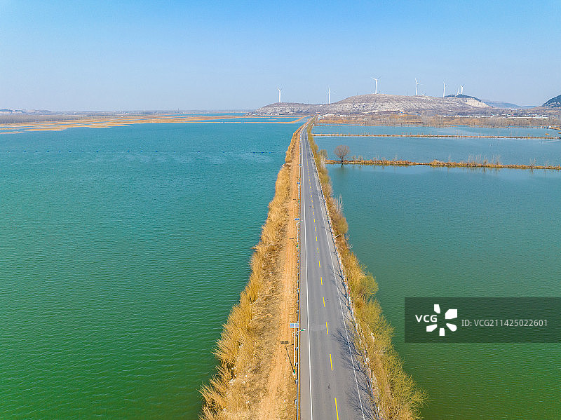 航拍泰安东平湖风光图片素材