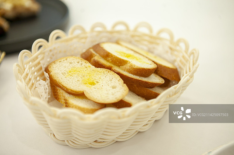 面包片，烤面包，甜品，甜食，主食，早餐，一篮面包，蜂蜜面包，美食，美味，美食征集，餐饮，餐厅，西餐厅图片素材