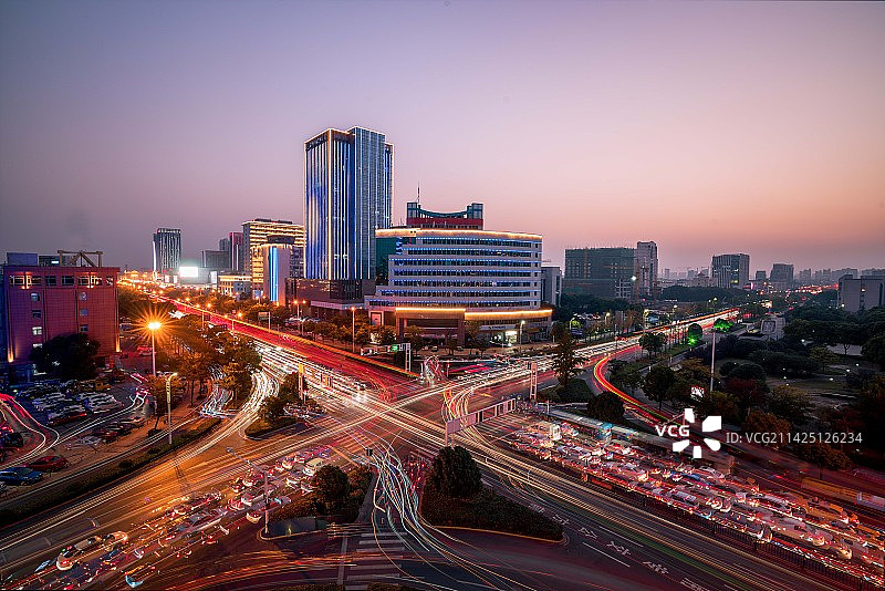 扬州邗江区邗江大道夜色图片素材
