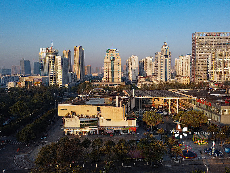 贵港 新世纪广场 港北区 民主路 金港大道 梦之岛百货 贵港文化广场图片素材