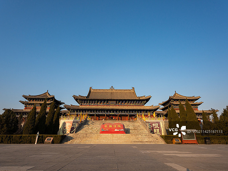 山西省临汾市洪洞县大槐树寻根祭祖园内祭祖堂图片素材