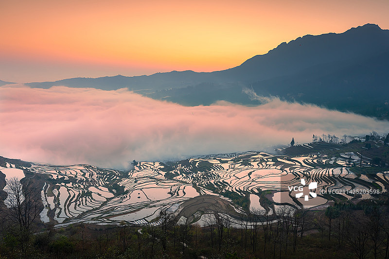 云南哈尼梯田图片素材