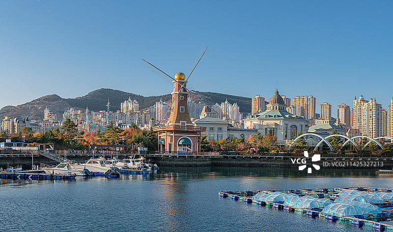 大连高新区小平岛游艇码头图片素材