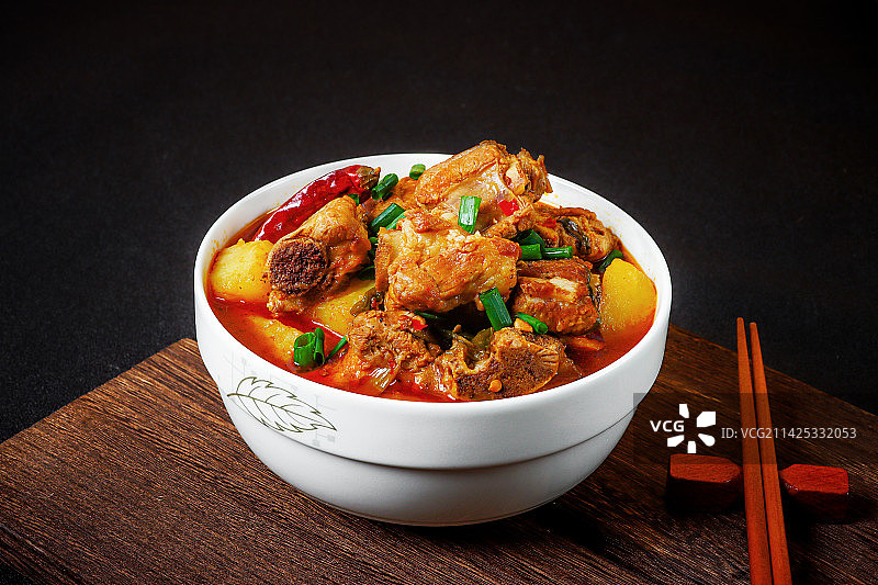 香辣土豆烧排骨图片素材