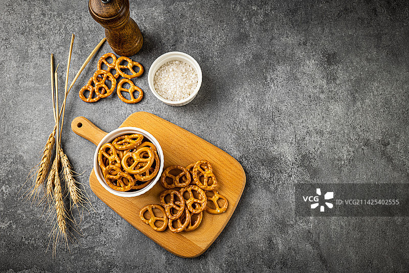 蝴蝶型饼干圈图片素材