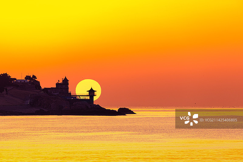 海边城堡日出图片素材