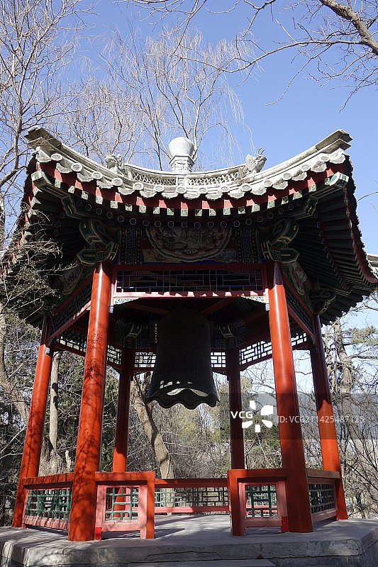 清华大学的闻亭风景图片素材