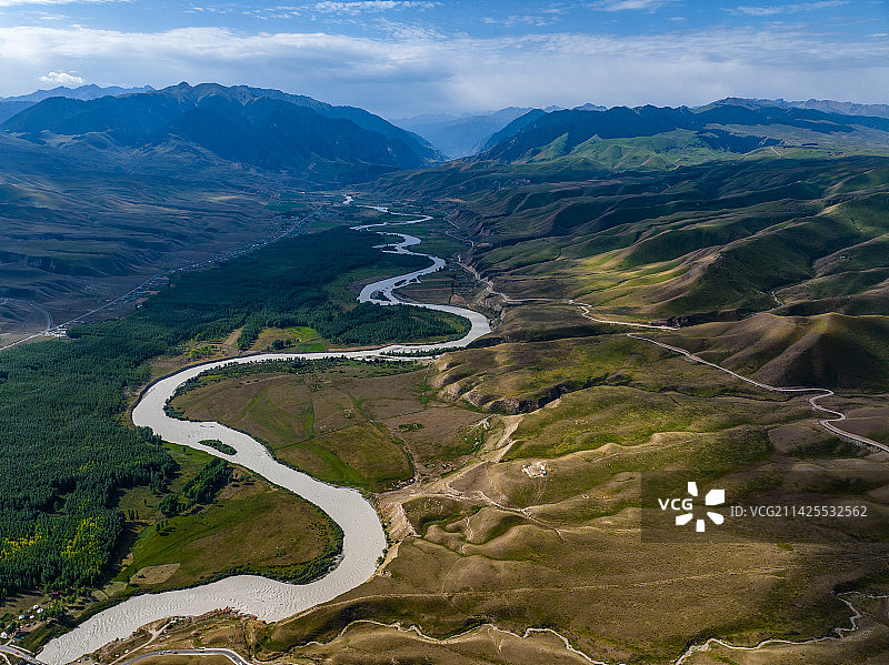 巴音布鲁克草原图片素材