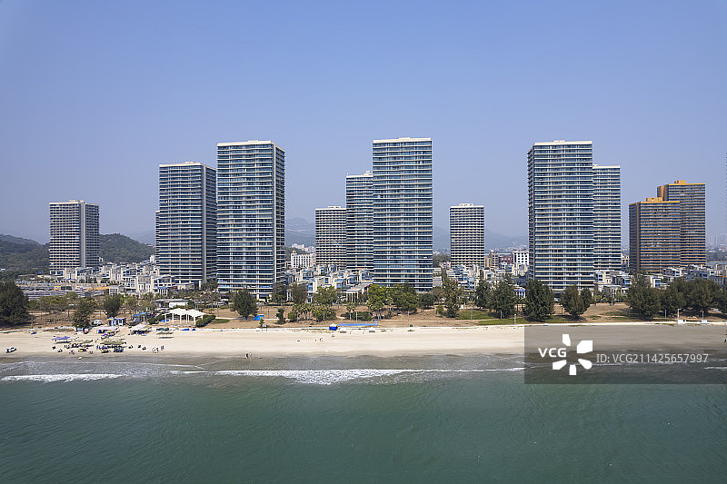 双月湾沙滩海浪酒店图片素材
