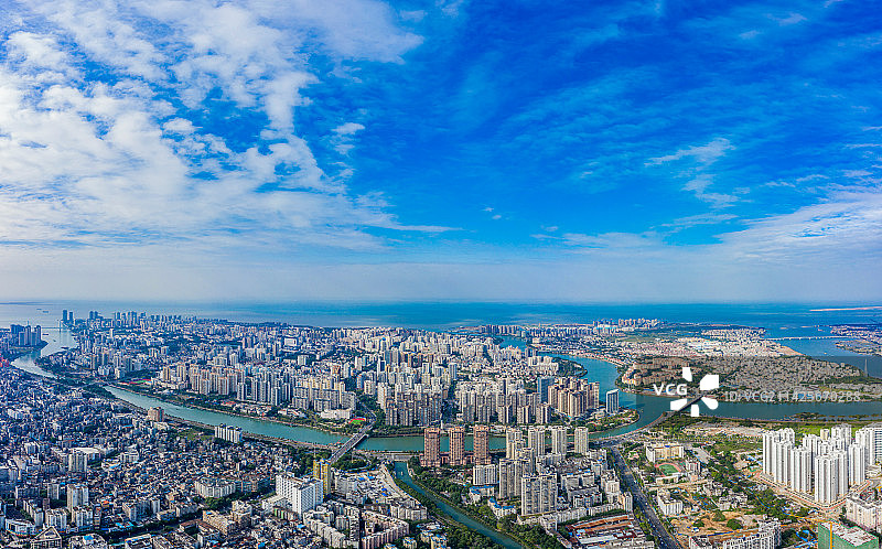 航拍海南海口海甸岛与新埠岛 海甸河 海口海甸溪天然水道 南渡江分流入海口 河流冲击河口岛 三角洲图片素材