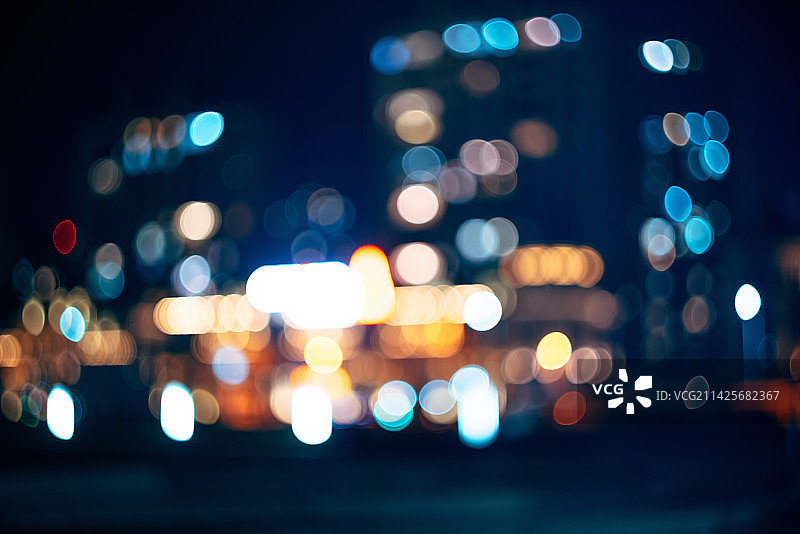 夜晚虚化失焦的城市光斑图片素材