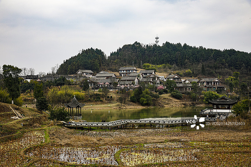 贵州省贵阳清镇市乡愁贵州旅游景区，乡愁贵州，贵山秀水忆乡愁图片素材