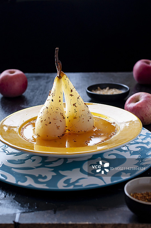 梨子 梨汤 惊蛰 传统 节气 中国 美食 美食摄影 俯拍 特写 桂花 冰糖图片素材