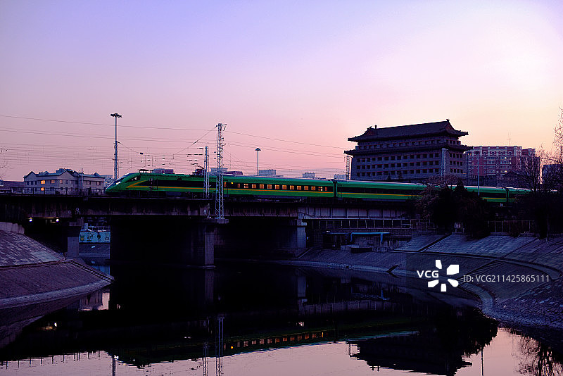 古都北京新速度（东便门）图片素材