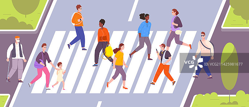 人群穿过人行横道图片素材
