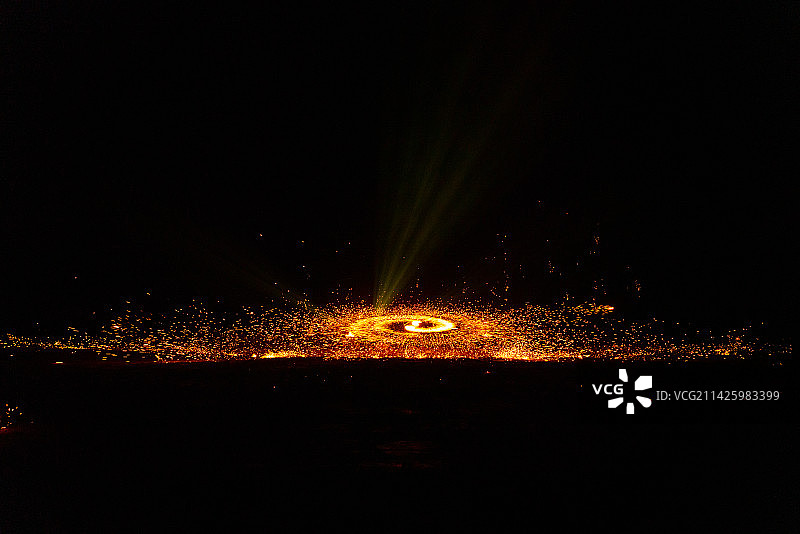 非物质文化遗产民俗打铁花图片素材